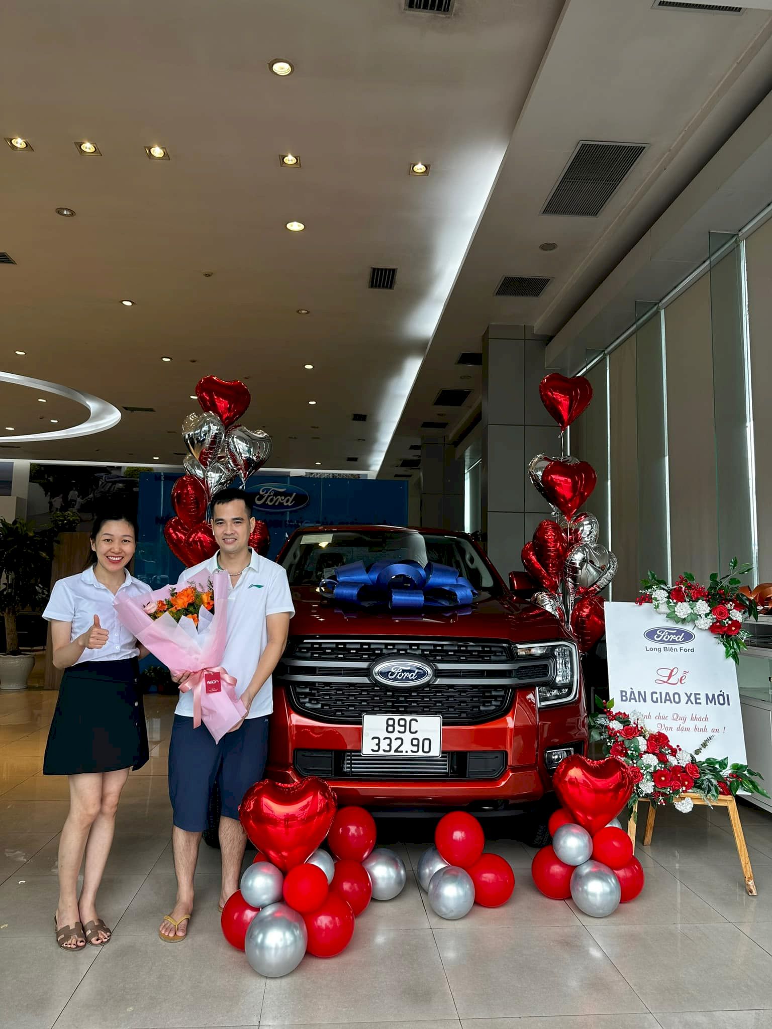 Giao xe Ford Ranger